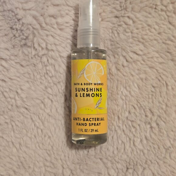Bath & Body Works Anti-Bacterial 1 fl oz. Hand Spray + Bonus 3 fl oz. Hand Spray - Picture 4 of 7